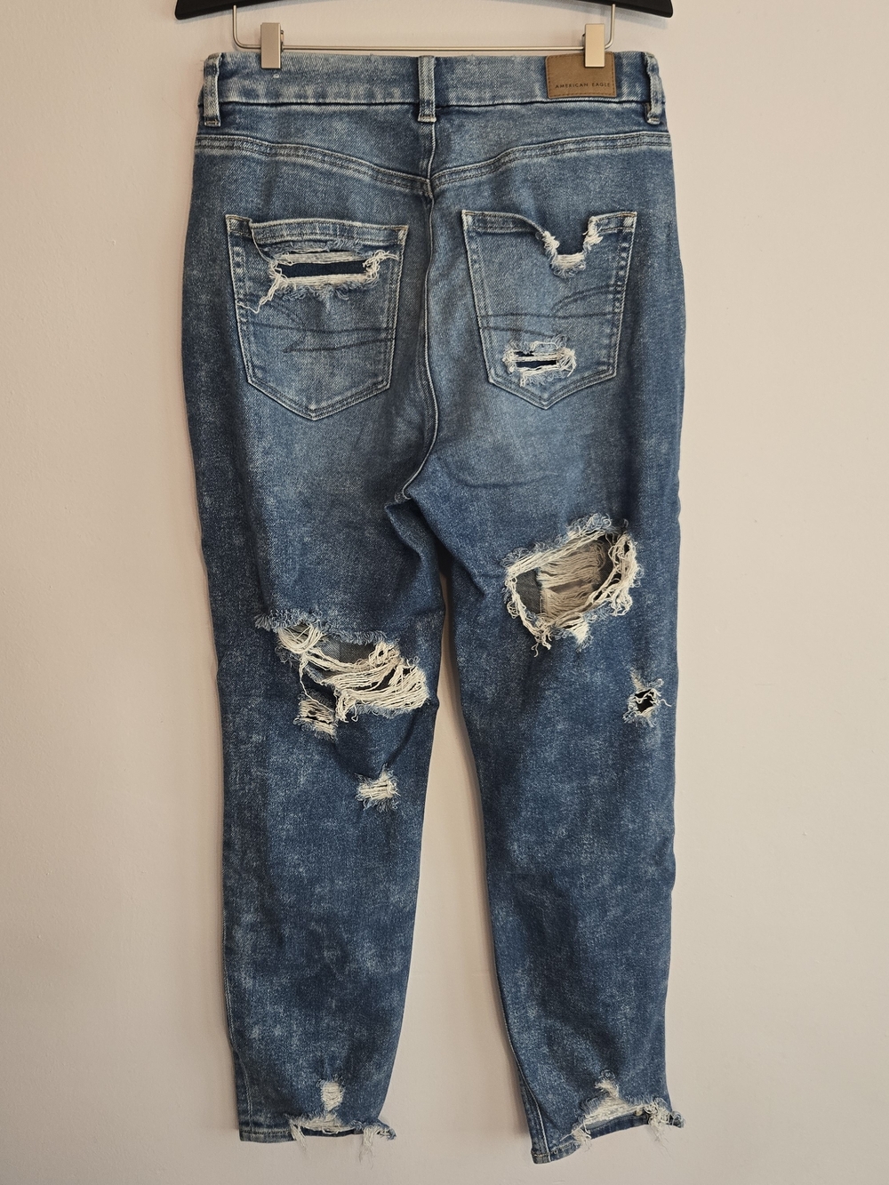 American Eagle Outfitters Curvy Mom Jeans Ripped Dark Blue - Picture 2 of 6
